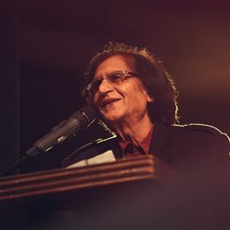 Waseem Barelvi Shayari
